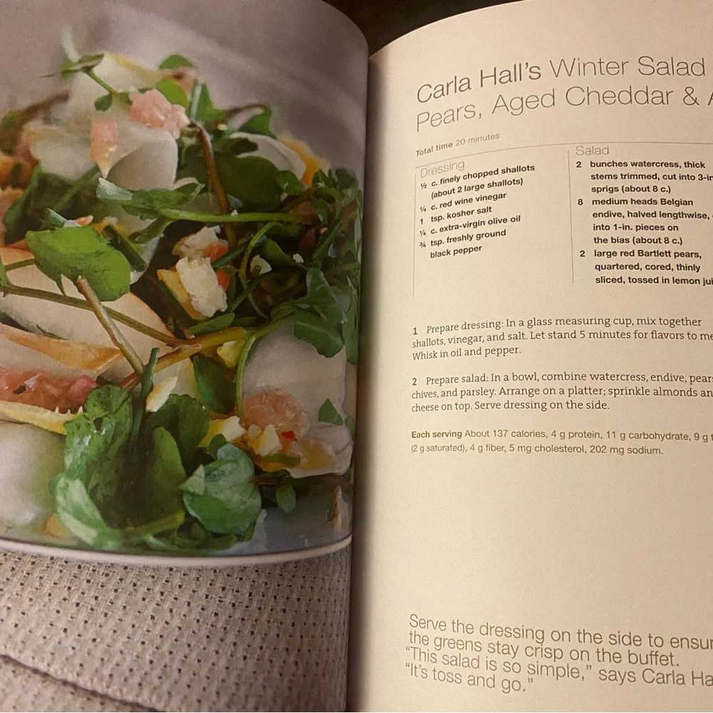 Celebrity Chefs Cookbook. Like new, hardback